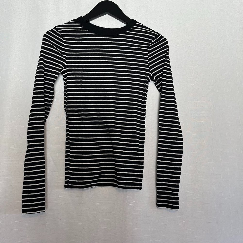 NWT Wild Fable Long Sleeve Striped Tee Black/White Small